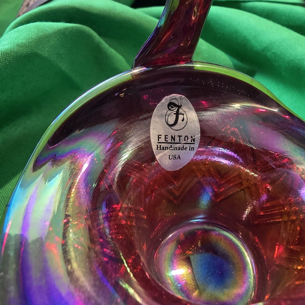 Vintage Fenton Hand blown Glass basket - Picture 4 of 4